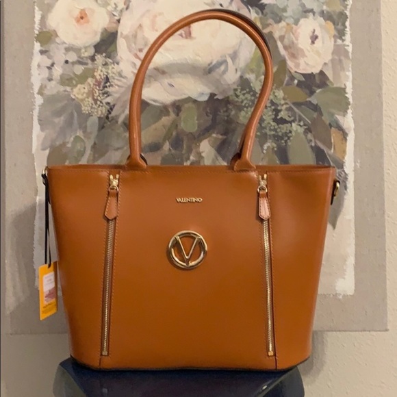 Mario Valentino Handbags - 🌺NWT- Mario VALENTINO Artista 100% Authentic